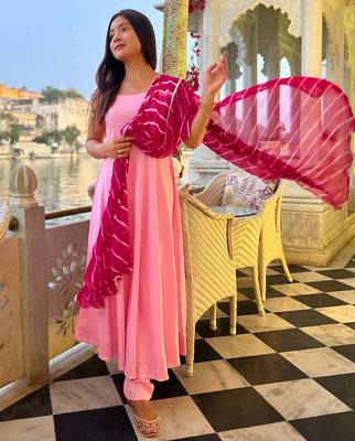 Wisteria Pink Suit Set With Leheriya Dupatta Stylish Wear Suit Set  3