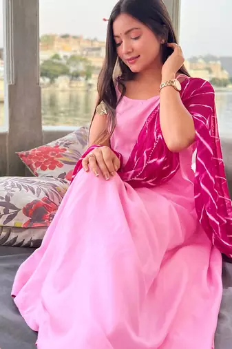Wisteria Pink Suit Set With Leheriya Dupatta Stylish Wear Suit Set 