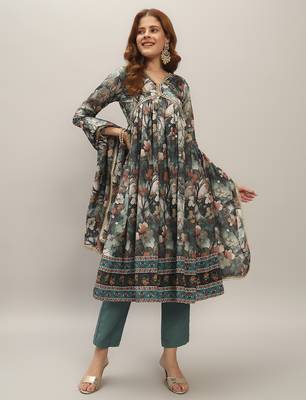 Women's  Chanderi Silk Embroidery Flared Kurta with Pant And Dupatta Set 1