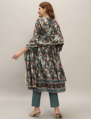 Women's  Chanderi Silk Embroidery Flared Kurta with Pant And Dupatta Set 2