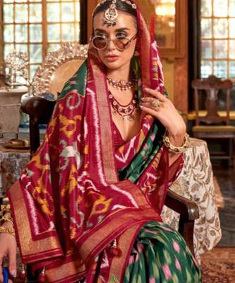Dark green silk blend printed saree with unstitched blouse 2
