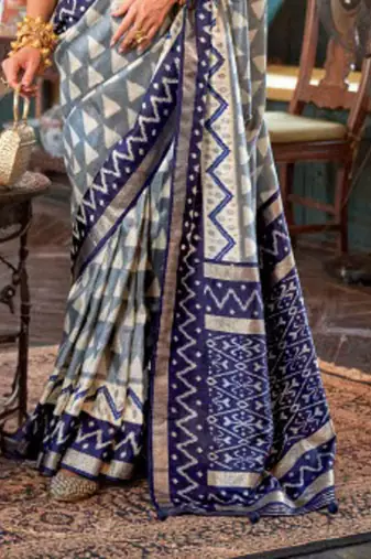 Grey silk blend printed saree with unstitched blouse