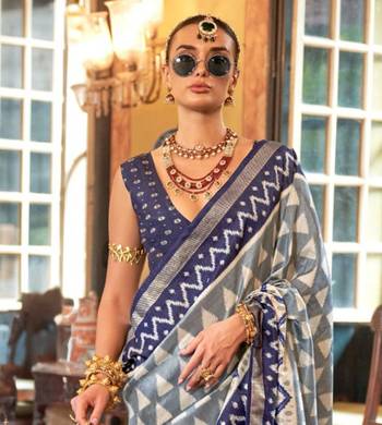 Grey silk blend printed saree with unstitched blouse 4