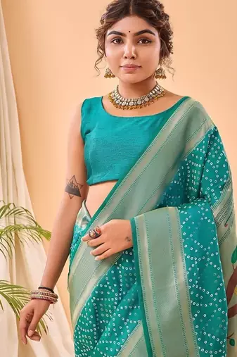 Rama Green Bandhani Weaving Saree With Paithani Pallu  