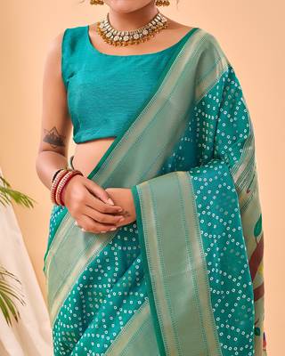 Rama Green Bandhani Weaving Saree With Paithani Pallu   2