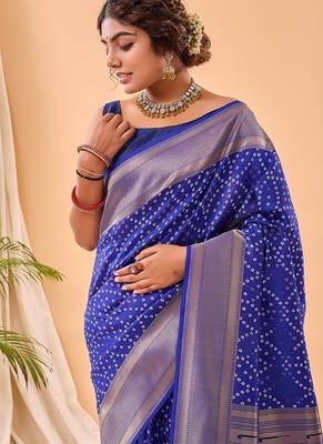 Navy Blue Bandhani Weaving Saree With Paithani Pallu   2
