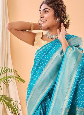 Blue Bandhani Weaving Saree With Paithani Pallu   2
