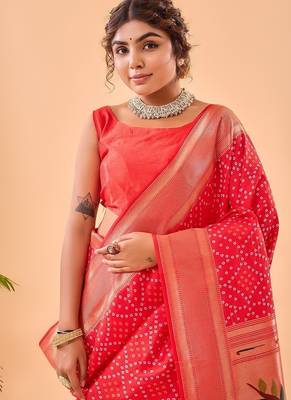 Red Bandhani Weaving Saree With Paithani Pallu   2