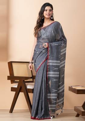 Grey handloom pure cotton jamdani and tassels saree 1