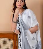 White handloom mark mul cotton jamdani and tassels saree