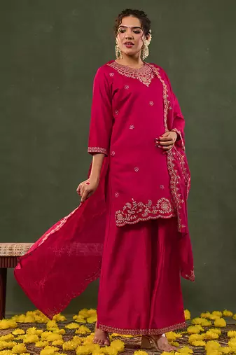 pink embroidered straight kurta palazzo dupatta set have a lining kurta