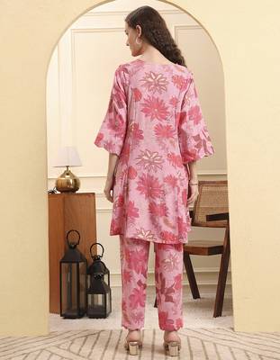 pink floral print pure cotton v-neck a-line kurta trouser set 3