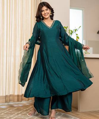 green zari wor a-line vichitra silk kurta palazzo dupatta set 5