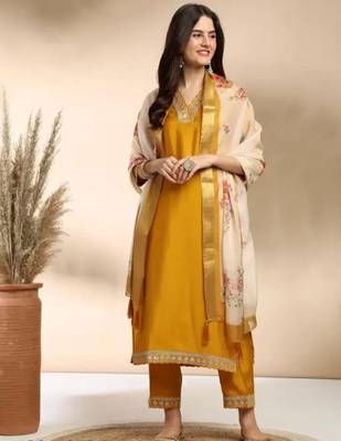 Stylish designer rayon biscuit slub fabric embroidery work kurta set with chanderi jaquard dupatta 4
