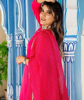 Blooming Pink embroidered  Suit Set Wedding Wear Suit Set Summer Wear 2