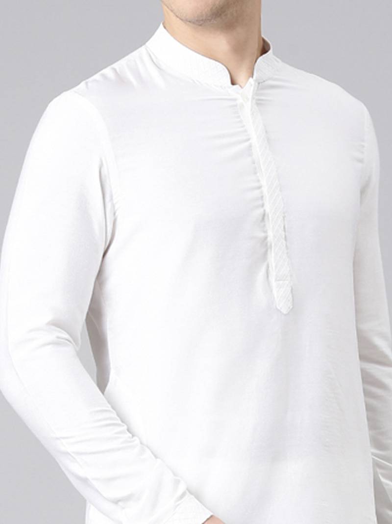 Arjun bijlani in white plain short kurta pajama