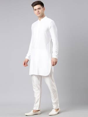 Arjun bijlani in white plain short kurta pajama 3