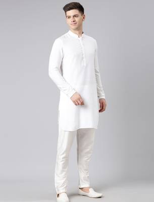 Arjun bijlani in white plain short kurta pajama 4