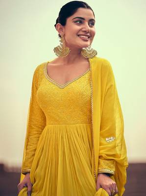 Yellow embroidered chinnon-silk anarklai with dupatta 3