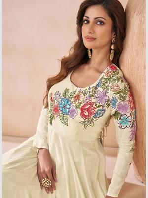 Off-white yellow embroidered silk anarklai with dupatta 3