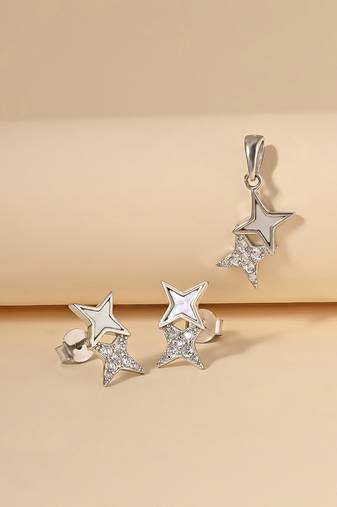 White cubic zirconia pendant set with constellation design