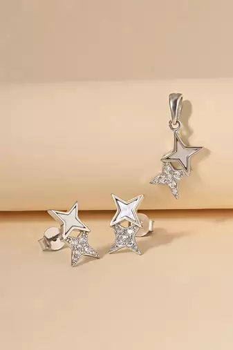 White cubic zirconia pendant set with constellation design