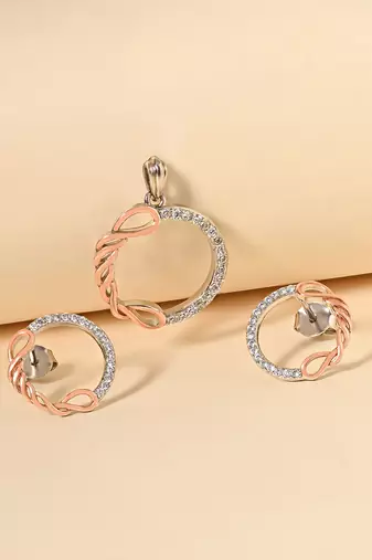 Rose gold cubic zirconia pendant set with dual-tone design