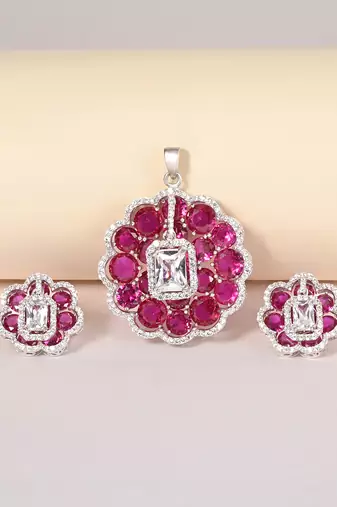 White cubic zirconia necklace set with floral bloom design