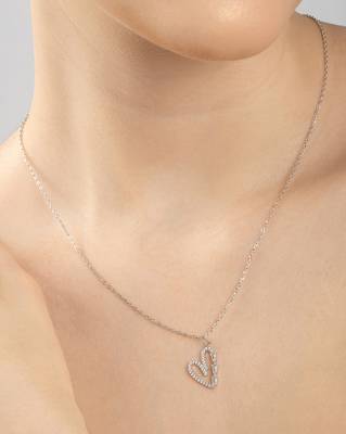 Heart-shaped cz silver pendant necklace with trailing stones and romantic vibe 3