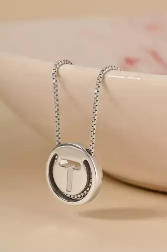 Initial 't' round pendant silver necklace with cube chain and bold charm