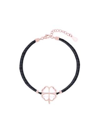 Heart-shaped petal bracelet 2