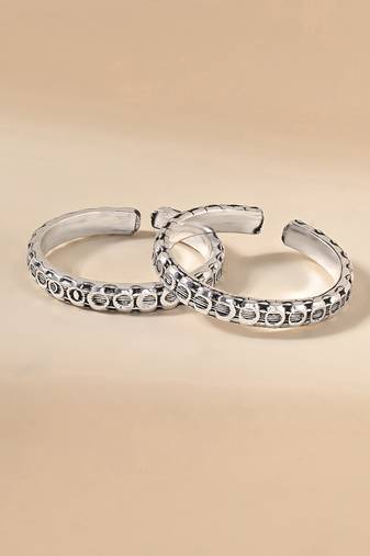 Touch925 circular harmony oxidized toe ring