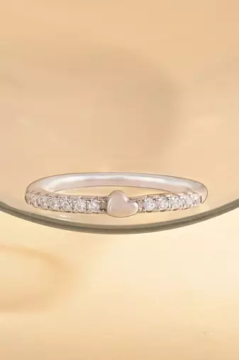 Touch925 heartfelt circle silver ring with cz heart detail in 925 purity for women