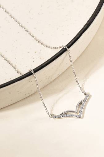 Touch925 sleek elegance v neckline chain locket