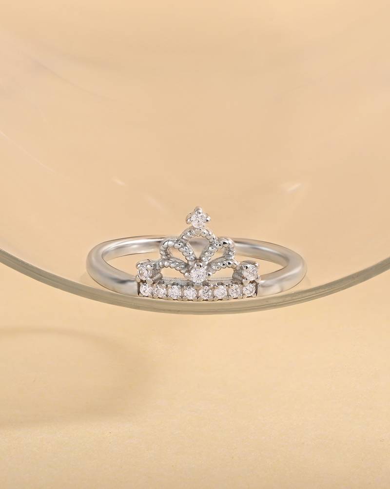 Touch925 royal crown silver ring with cz stones in 925 purity for women