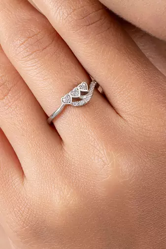 Touch925 syncing hearts silver ring with triple cz stones in 925 purity for women