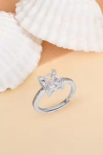 Touch925 radiant trio silver ring with cz stones in 925 purity for women