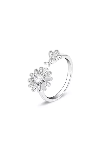 Touch925 bloom & bee silver ring in 925 purity for women