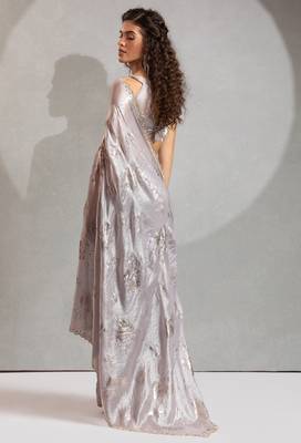 grey foil printed two tone silk blend embroidered saree 3