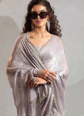 grey foil printed two tone silk blend embroidered saree 4