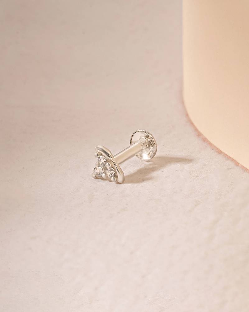 Tricolor triangle silver nose pin