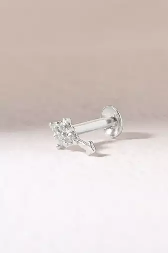 Silver arrow nose pin
