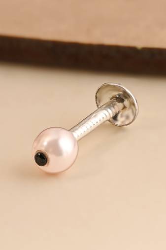 Radiance pearl nose pin