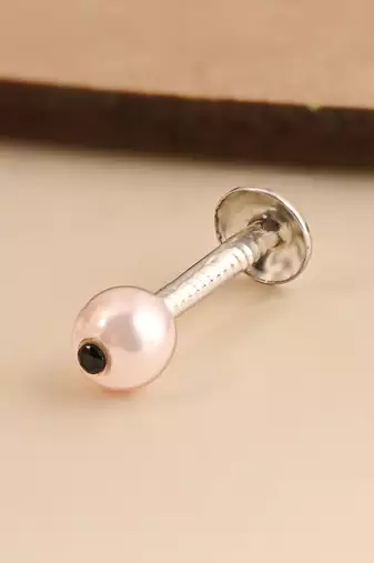 Radiance pearl nose pin