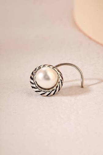 Oxidized silver pearl nose pin