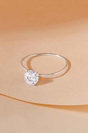 Classic silver lining nose pin