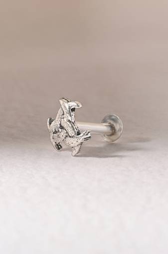 Criss cross nose pin