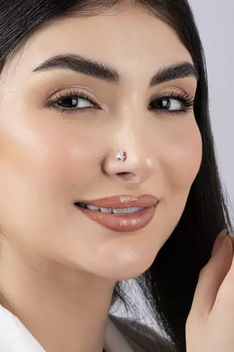 Criss cross nose pin