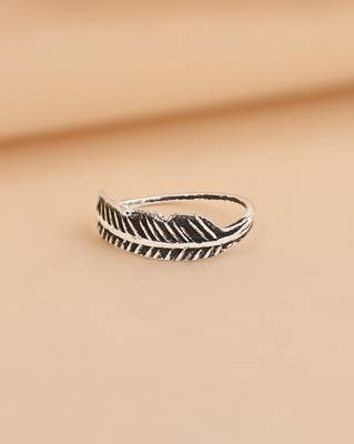 Silver leaf nose pin 1