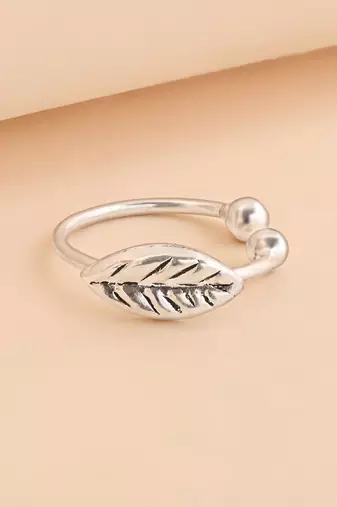 Beads leaf nose pin